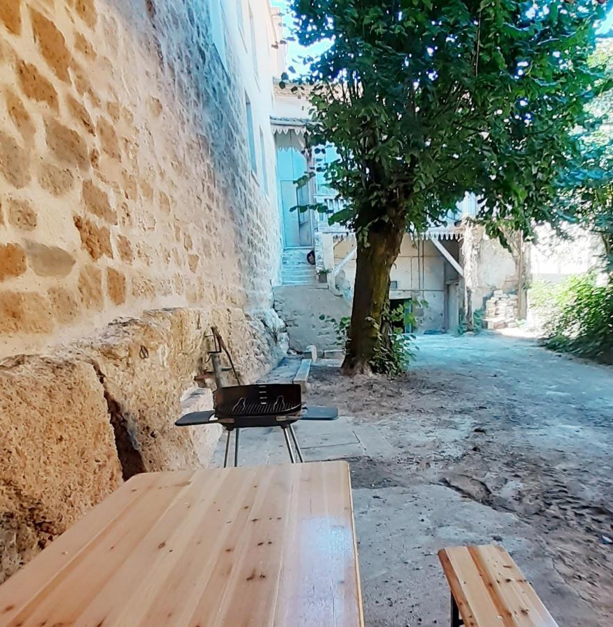 Logis Des Lugats, Gite De Charme La Réole Extérieur photo
