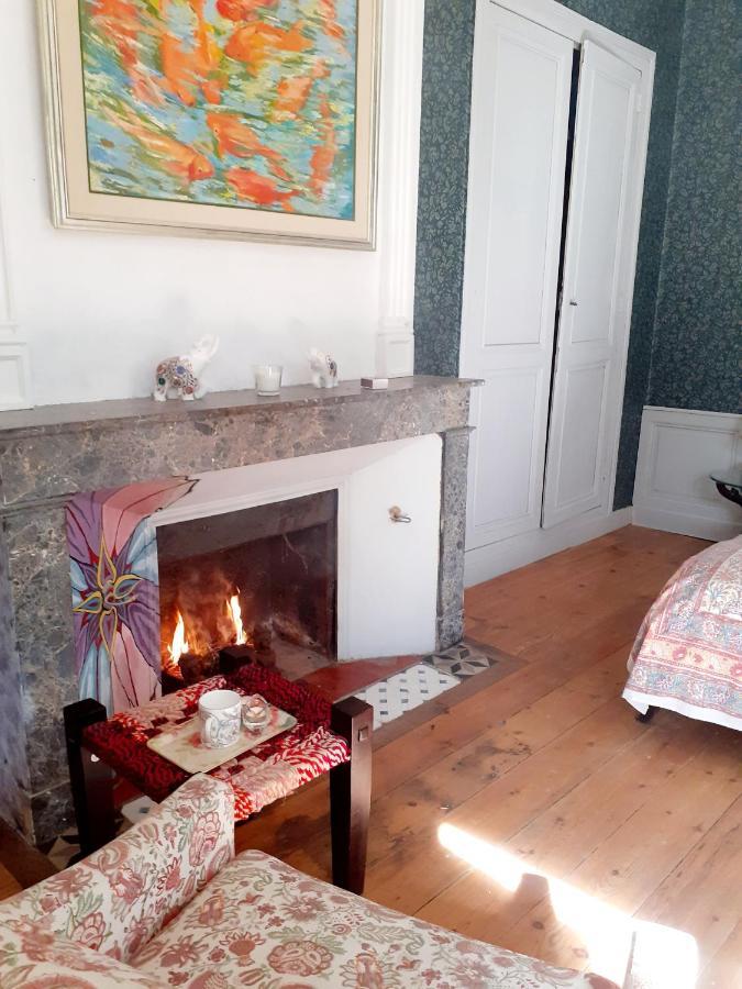 Logis Des Lugats, Gite De Charme La Réole Extérieur photo